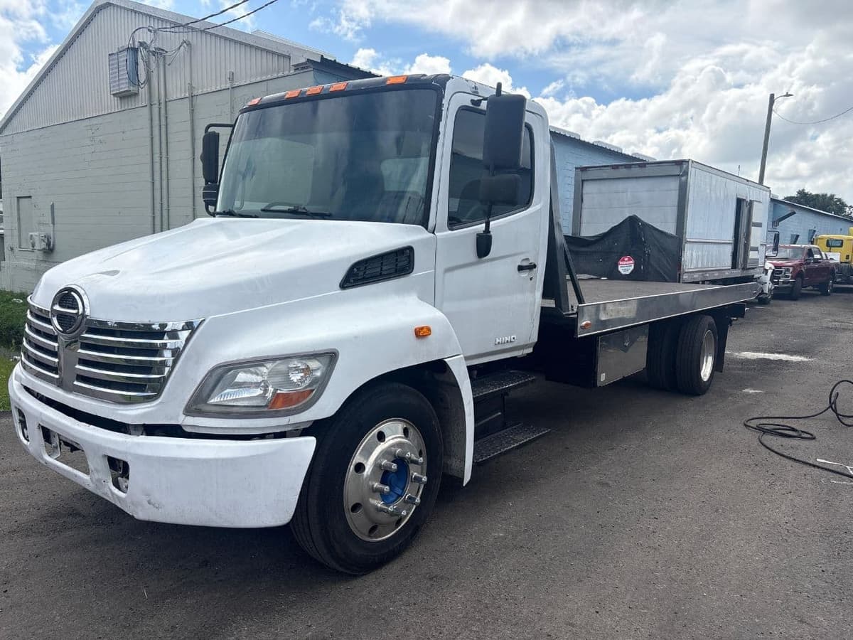 Elite Flash towing truck